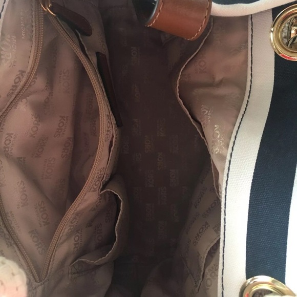 Michael Kor’s Nautical Purse - Picture 4 of 4